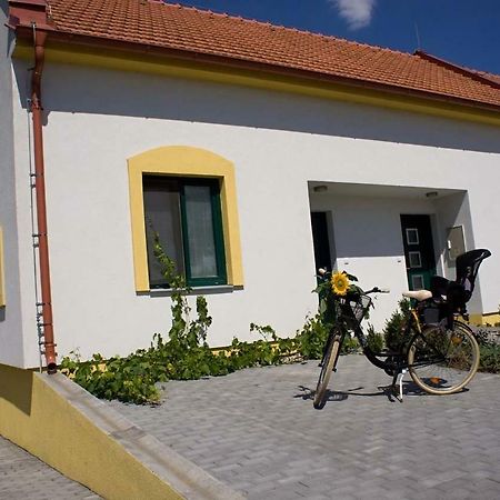 Apartmány U Zámečku Hlohovec Esterno foto