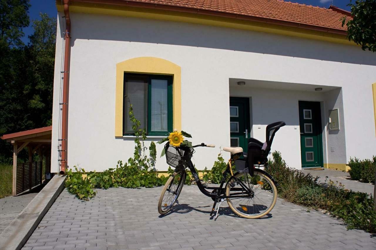 Apartmány U Zámečku Hlohovec Esterno foto