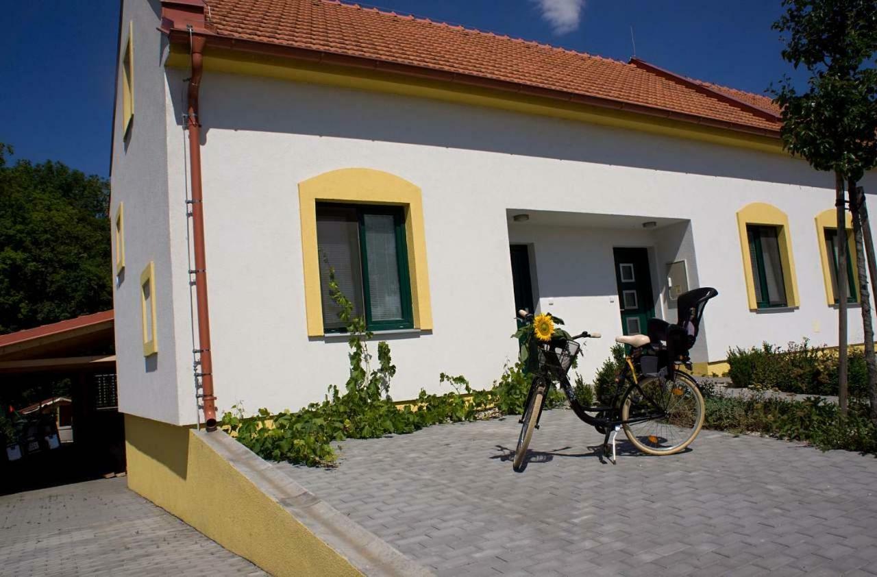 Apartmány U Zámečku Hlohovec Esterno foto