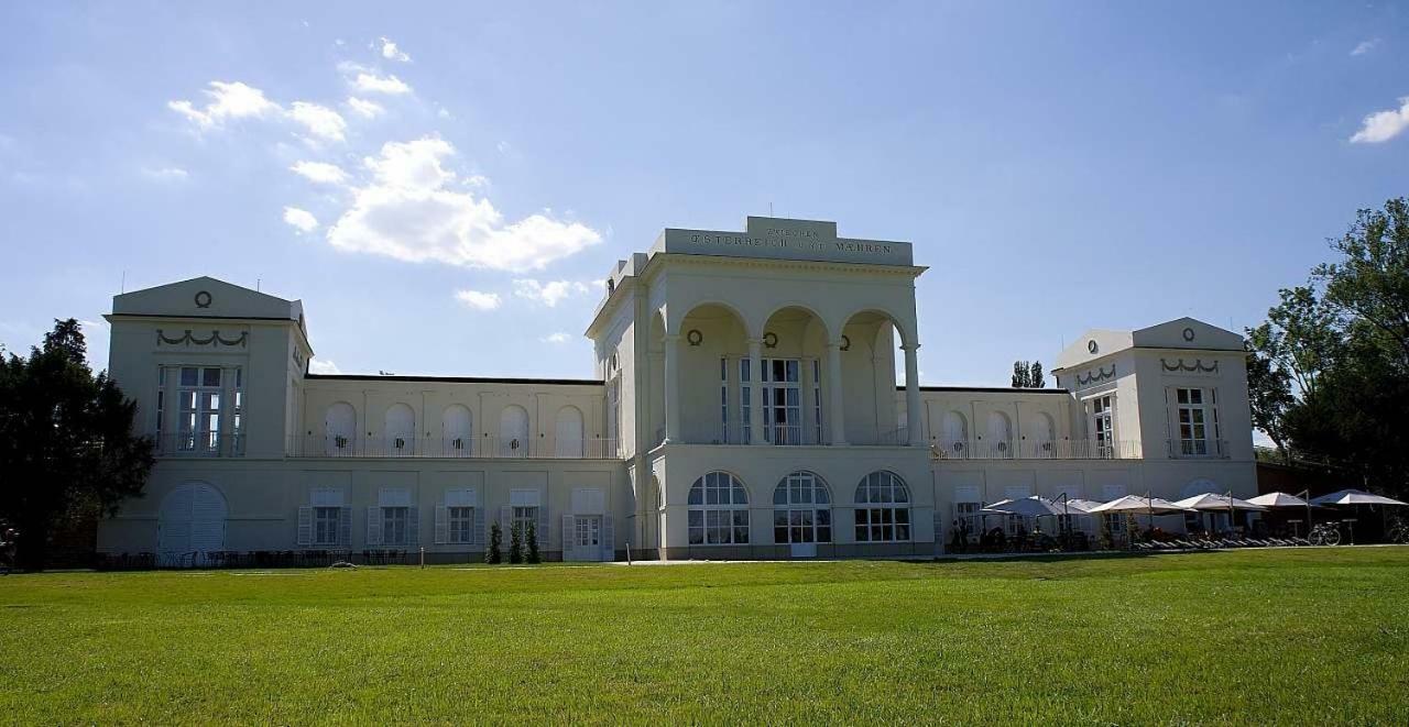 Apartmány U Zámečku Hlohovec Esterno foto